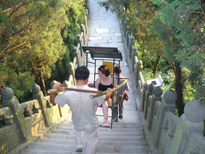 Image: /media/?path=/trips/2007-08-13 China/2007-08-20_Wudang/20070820-182500-0-Ant.jpg